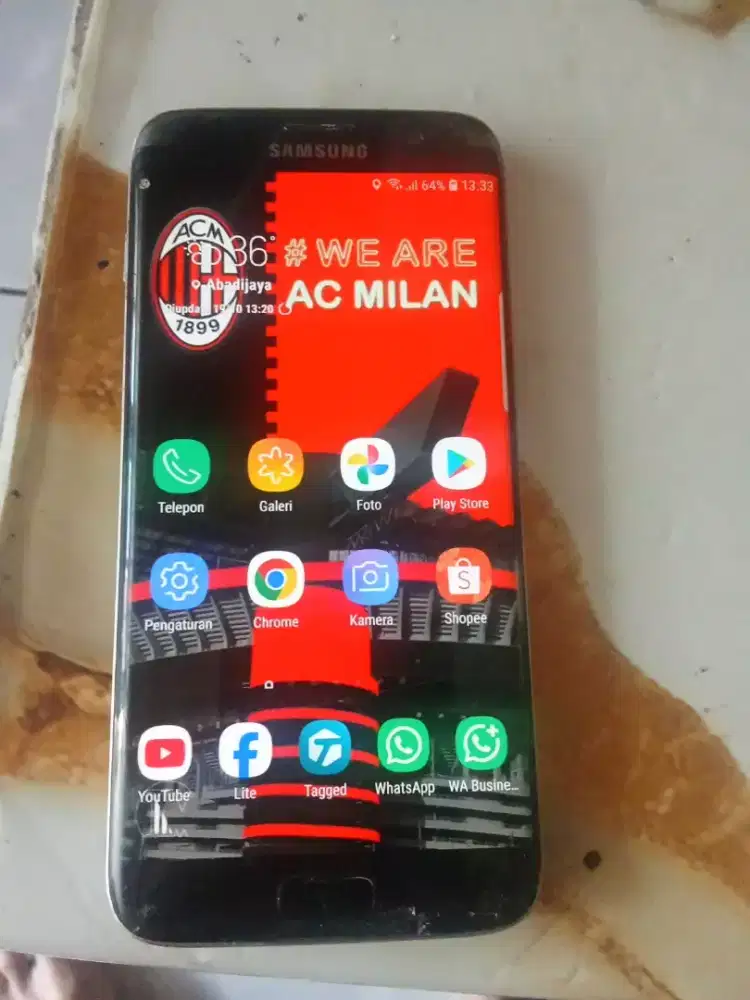 Dijual saja Samsung Galaxy S7 edge ram 4/32 gb fungsi semua normal oke