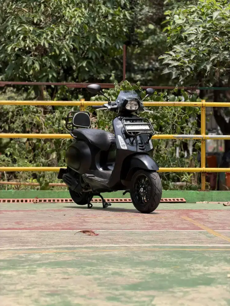 JUAL PIAGGIO VESPA SPRINT NOTTE 150 IGET ABS LED TH 2019 LIMITED