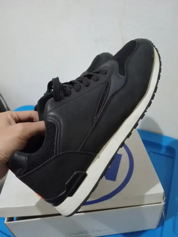 Jual cepat sepatu size 42