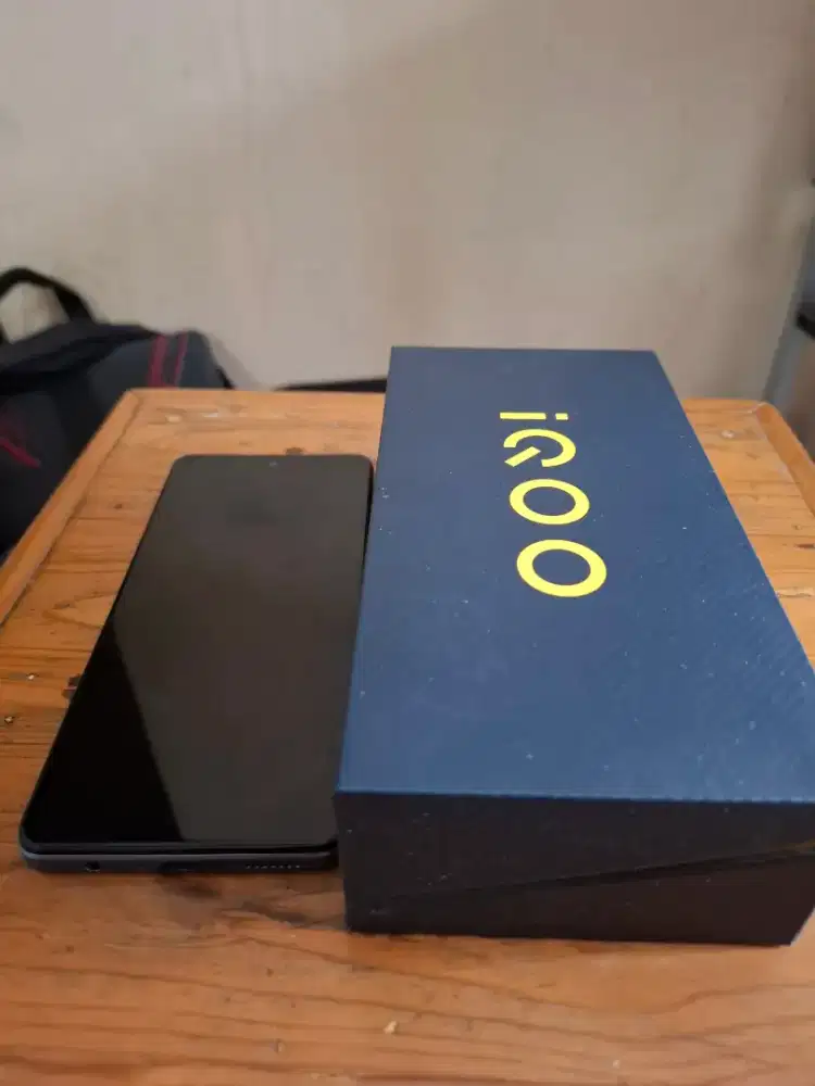 Iqoo z7x 5G rom 256GB open nego