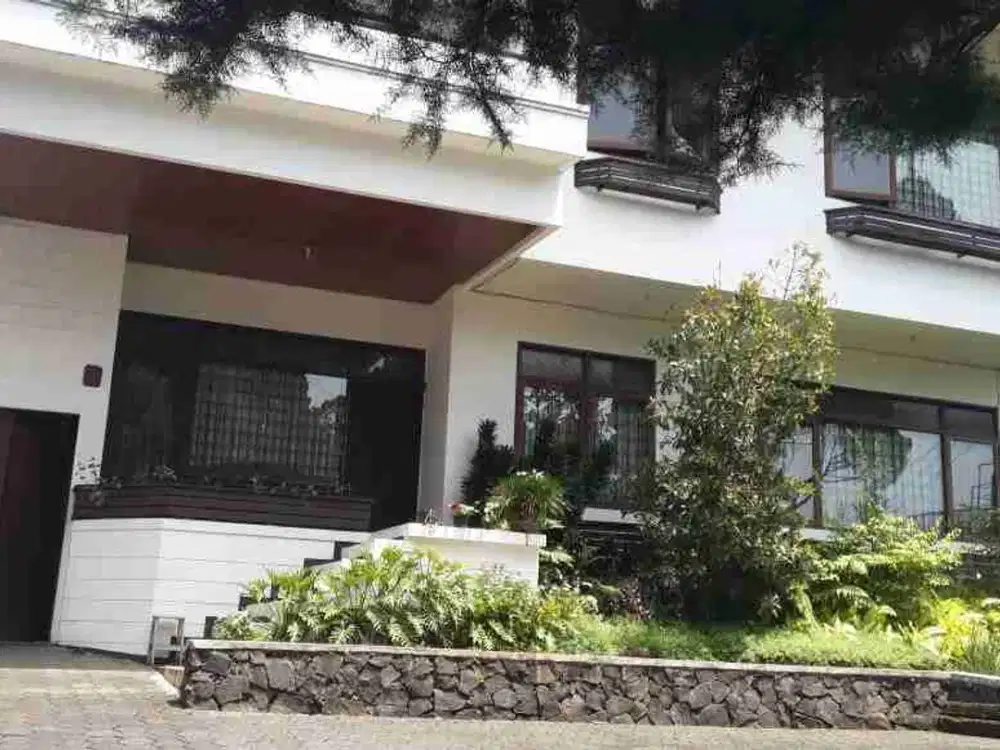 Turun Harga Rumah Mewah di Setiabudi Bandung