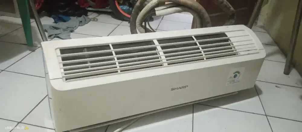 bantu sodara dijual AC merk sharp ½PK