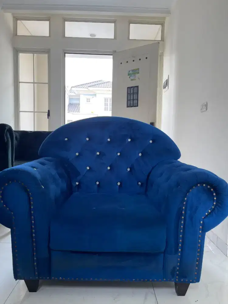 Sepasang (2 Pcs) Sofa Single Mewah Besar, Kancing Kristal BeludruBiru
