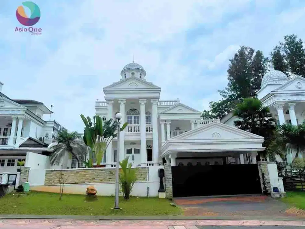 Dijual rumah mewah lengkap dengan private pool di legenda wisata