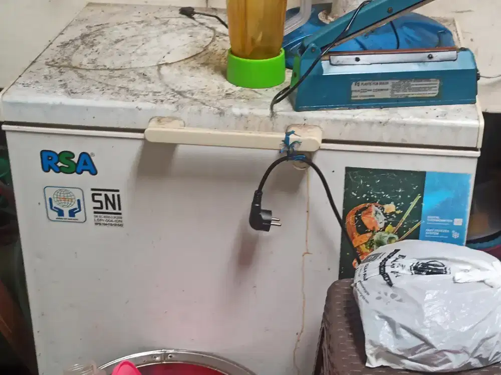 Dijual Freezer Box RSA 200L