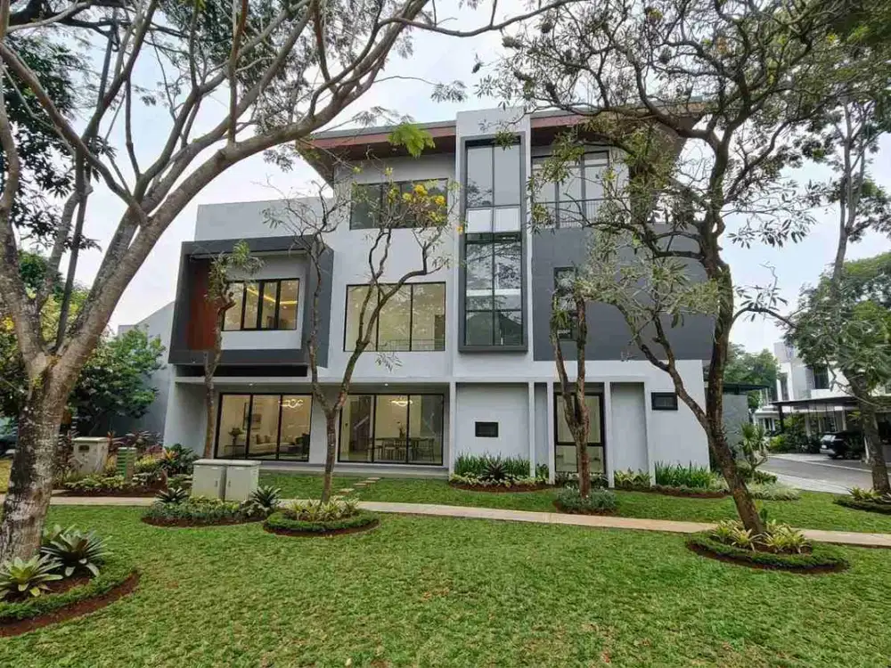 Rumah Mandiri 3 lantai Samping Taman Mewah Foresta BSD city