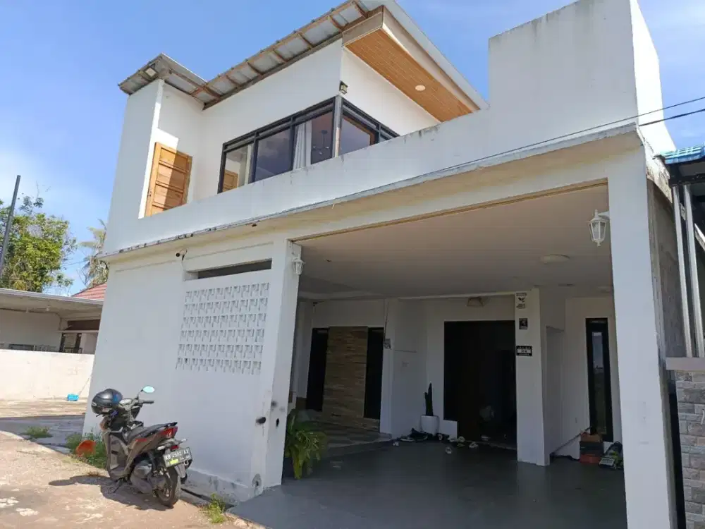 Dijual Rumah 2 Tingkat Komplek Villa D'hill Lokasi Strategis Rp. 795 JT - Kota Pontianak