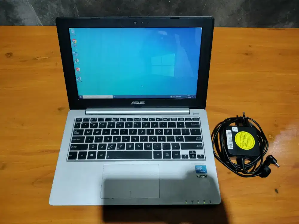 Laptop asus x201e + cahrger baru dan bonus tas
