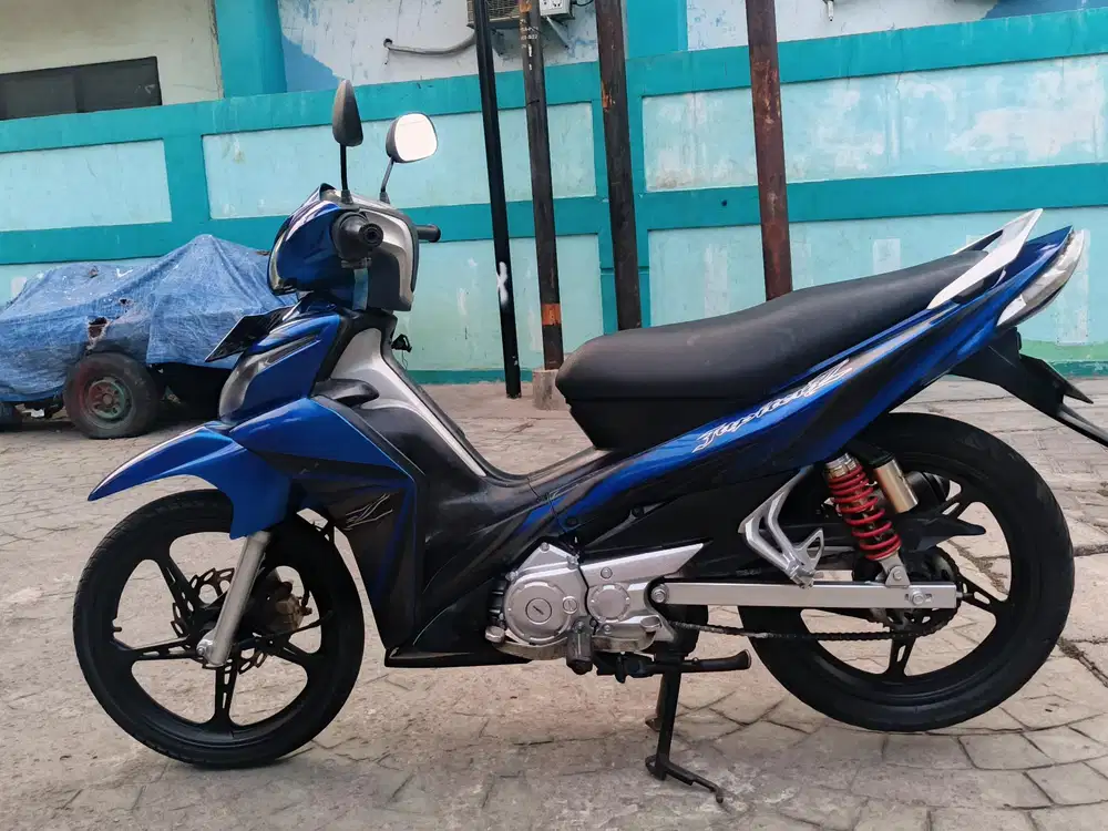 Yamaha Jupiter z 2011 stater tokcer halus mulus terawat