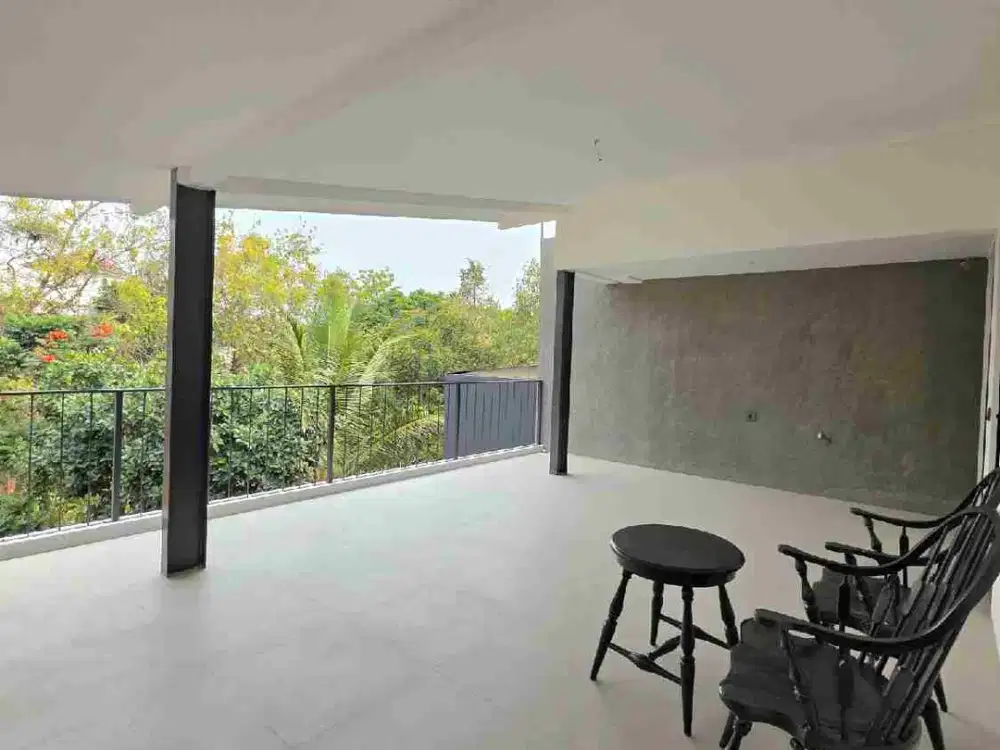 Rumah Brand New 3 Lantai Rooftop dengan Infinite View Delatinos BSD city