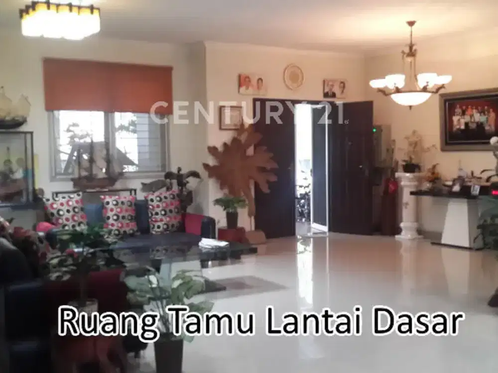 Rumah Hook Dalam Lokasi Elite Di Kelapa Gading