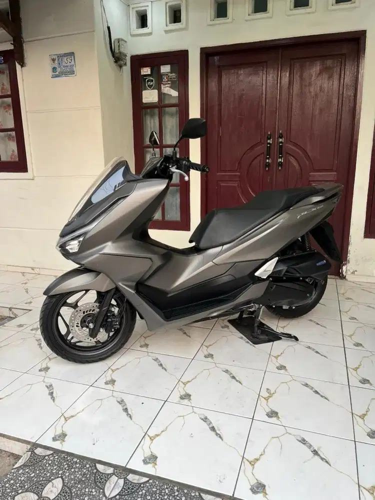 HONDA PCX 160 2025 cbs km 13rb plat B jakarta