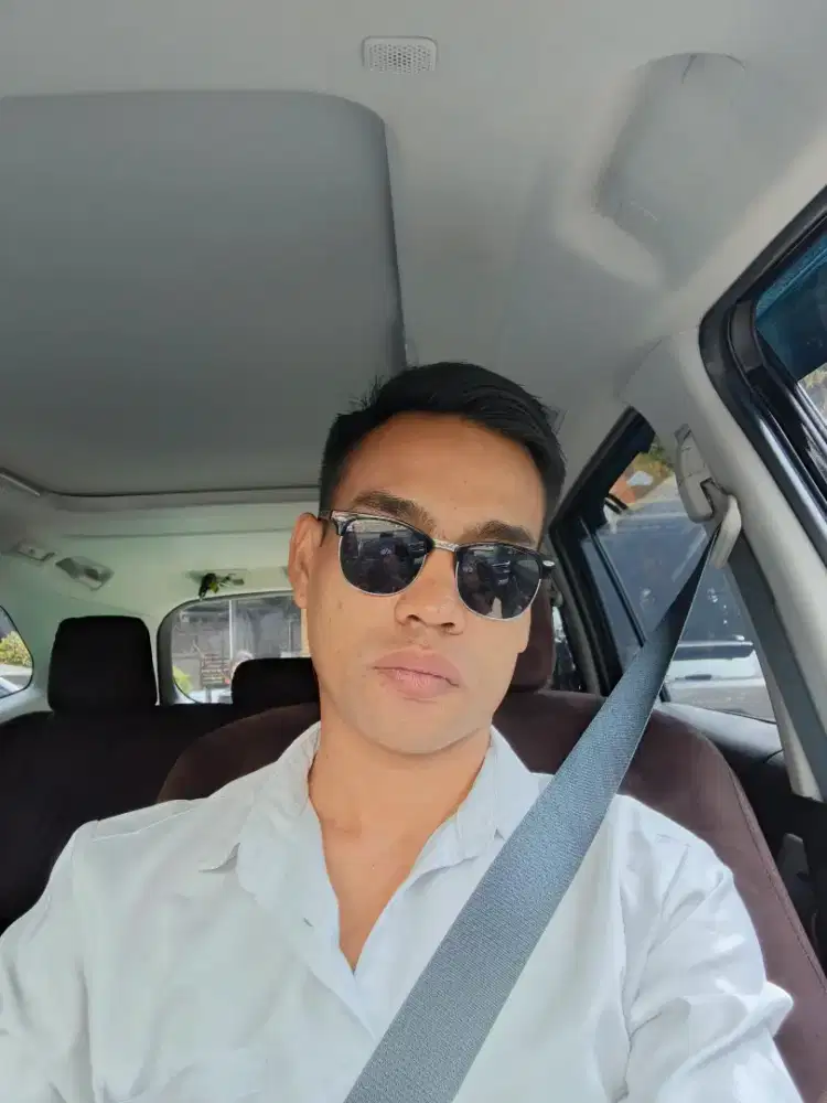 Mencari kerja driver bisa mengendarai matic manual maupun truck