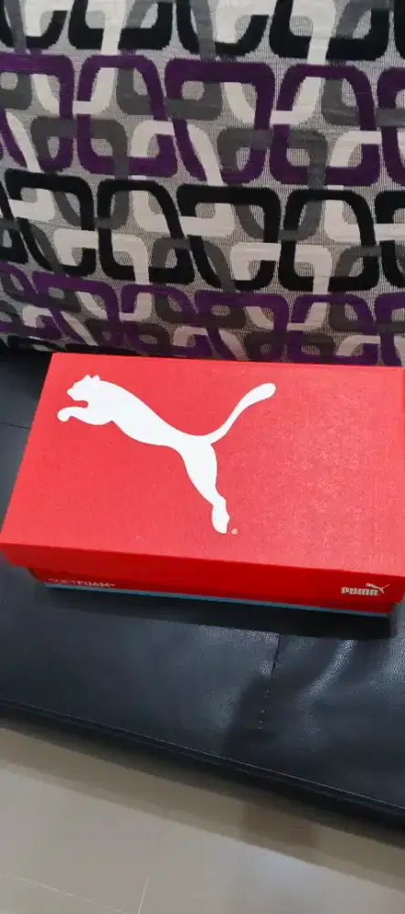 sepatu matte bronze-puma white