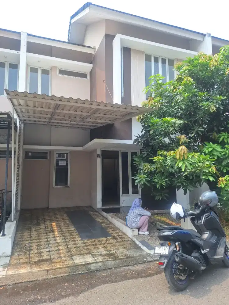 DISEWAKAN RUMAH 2 LANTAI Di Paradise Park
