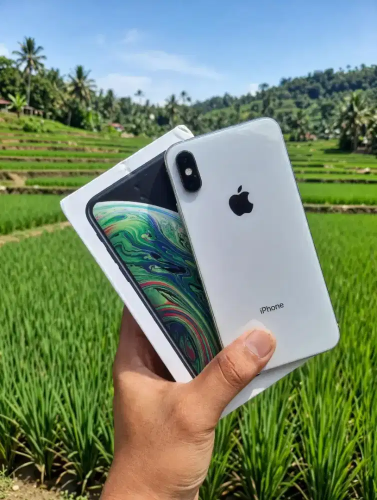 iPhone XS (256) GB White!! All Operator..!
