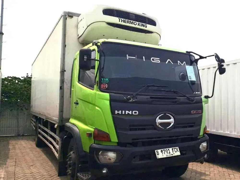 AC frozen banBARU MURAH Hino engkel 4x2 FG 235 JS box freezer 2019 bok