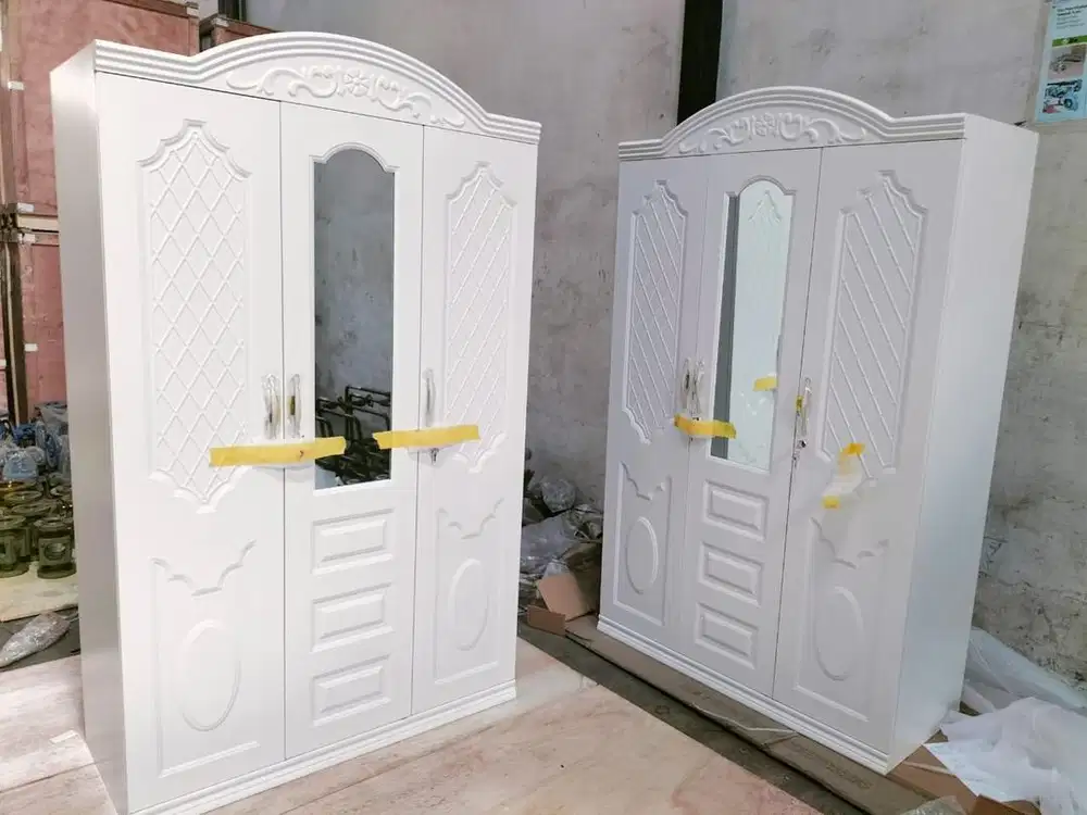 lemari 3 pintu plat besi