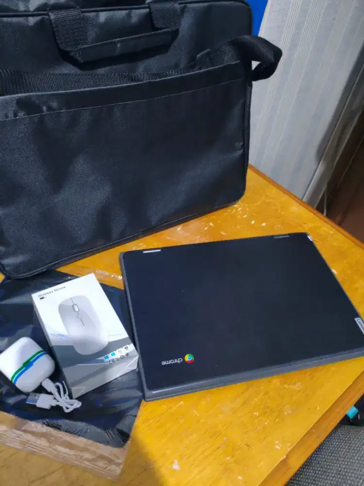 Laptop Tablet 2in1 Lenovo Yoga Chromebo