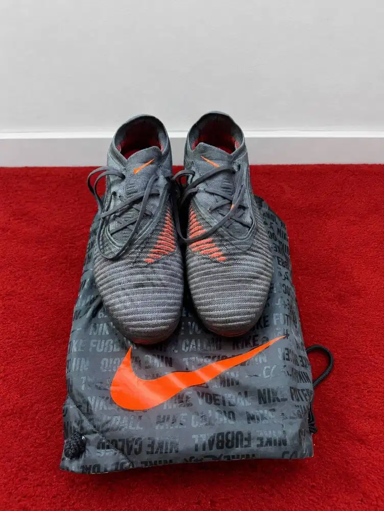 Sepatu Bola Nike Phantom 6 Low Elite FG LV8 - Size 44 / US 10