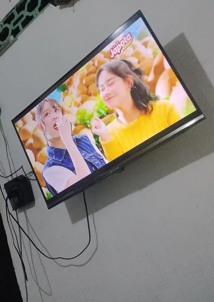 Samsung Smart TV 32 inch gratis bracket
