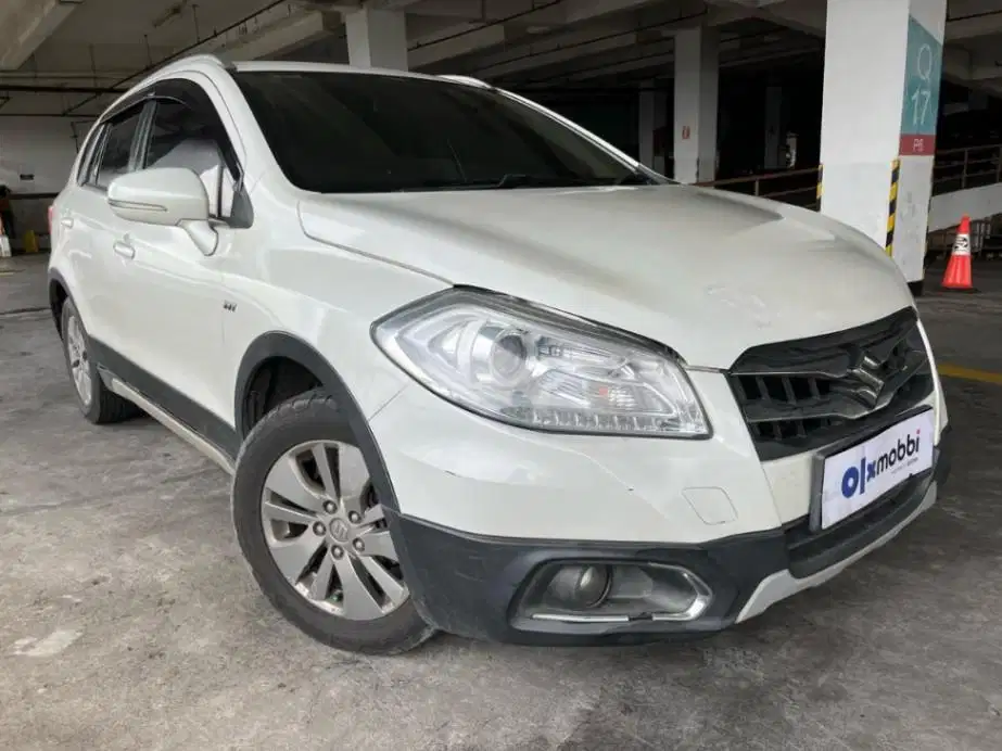 DP MURAH Suzuki SX4 1.5 S-Cross Bensin-AT 2016 Putih CSOUB