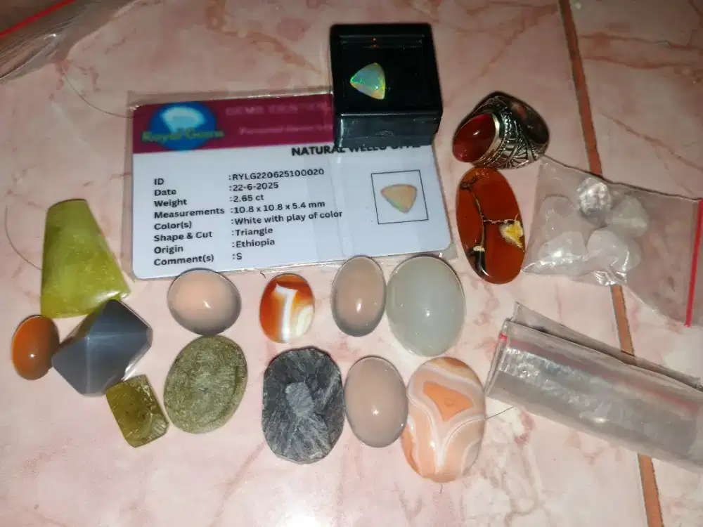 Berbagai jenis batu akik