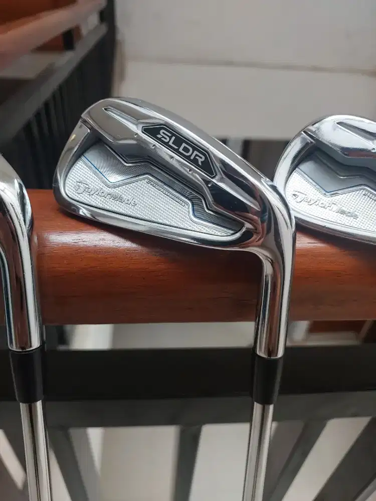 Iron Set TaylorMade SLDR (2014).