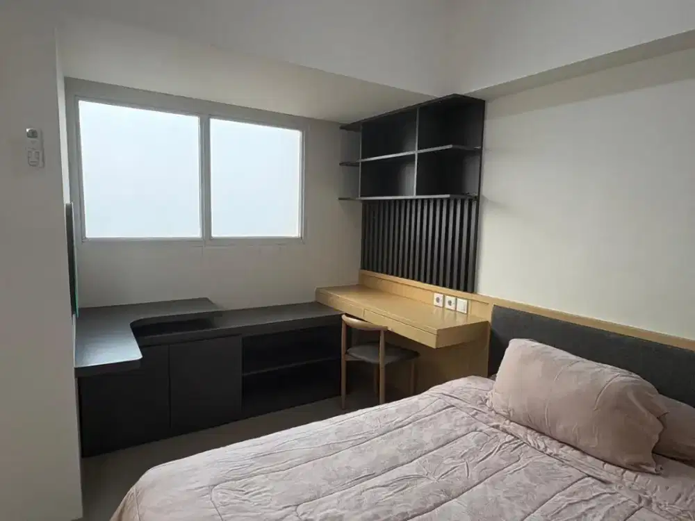 Apartemen sebelah stasiun KRL. Hemat waktu dan biaya transport harian