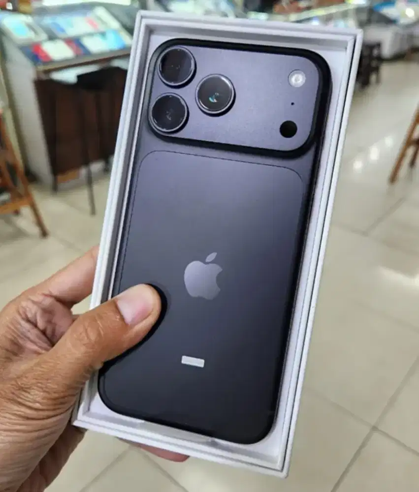 BNOB iPhone 18 Pro Max 1TB 1 Tera 1Tera Black Aktif 20/10 Resmi iBox