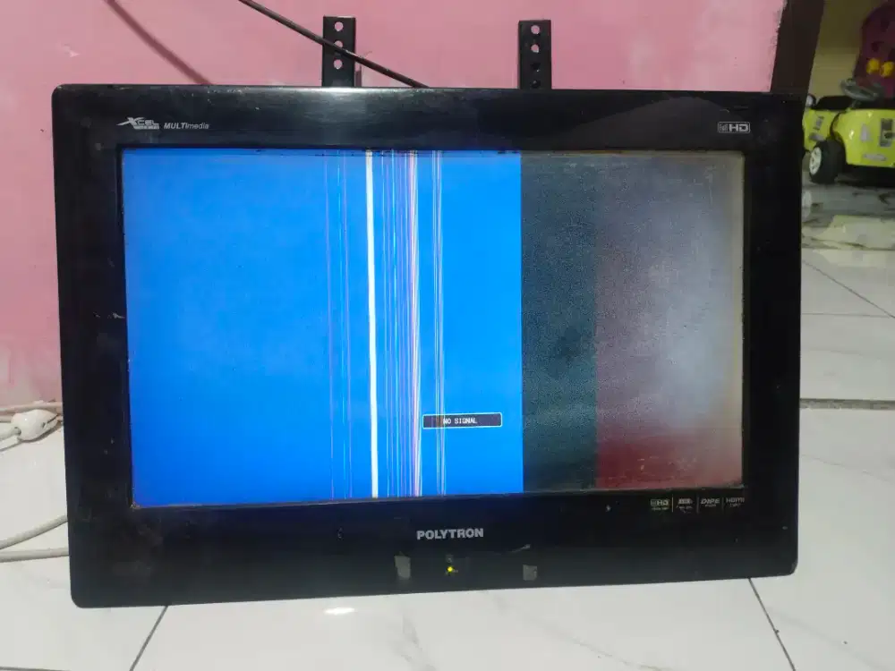 TV Polytron 32inch LCD