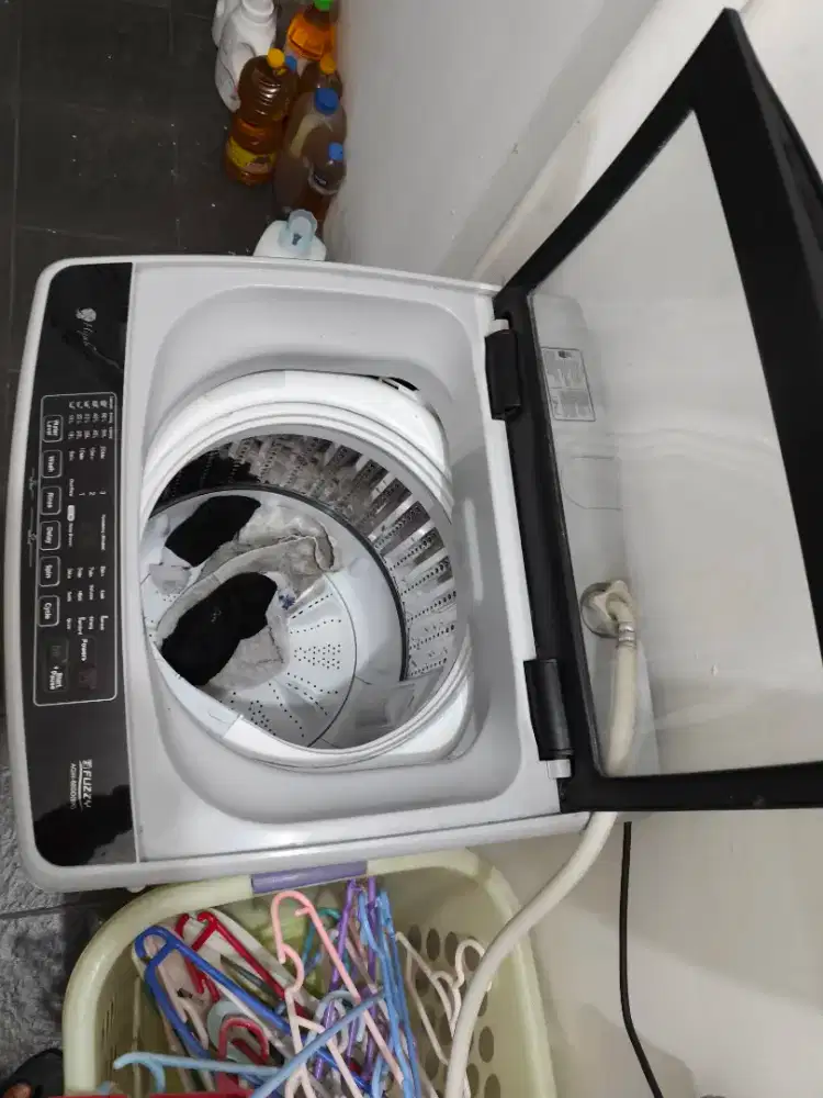 Mesin cuci Aqua