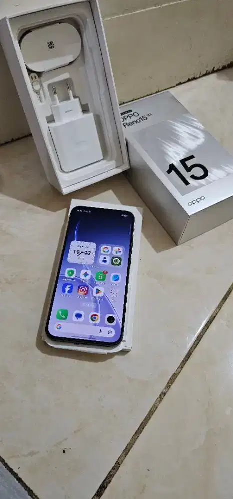 Oppo Reno 15 5G Ram 8/256gb Garansi Fullset