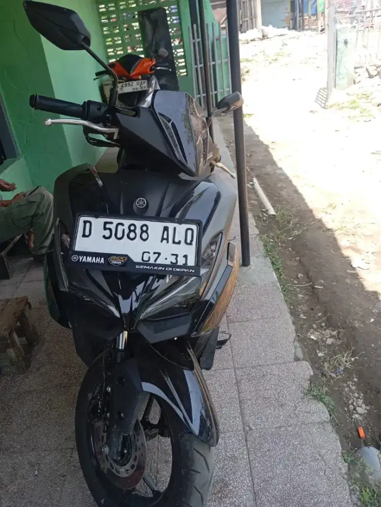 Aerox Alpha Non ABS 2026 Kumplit