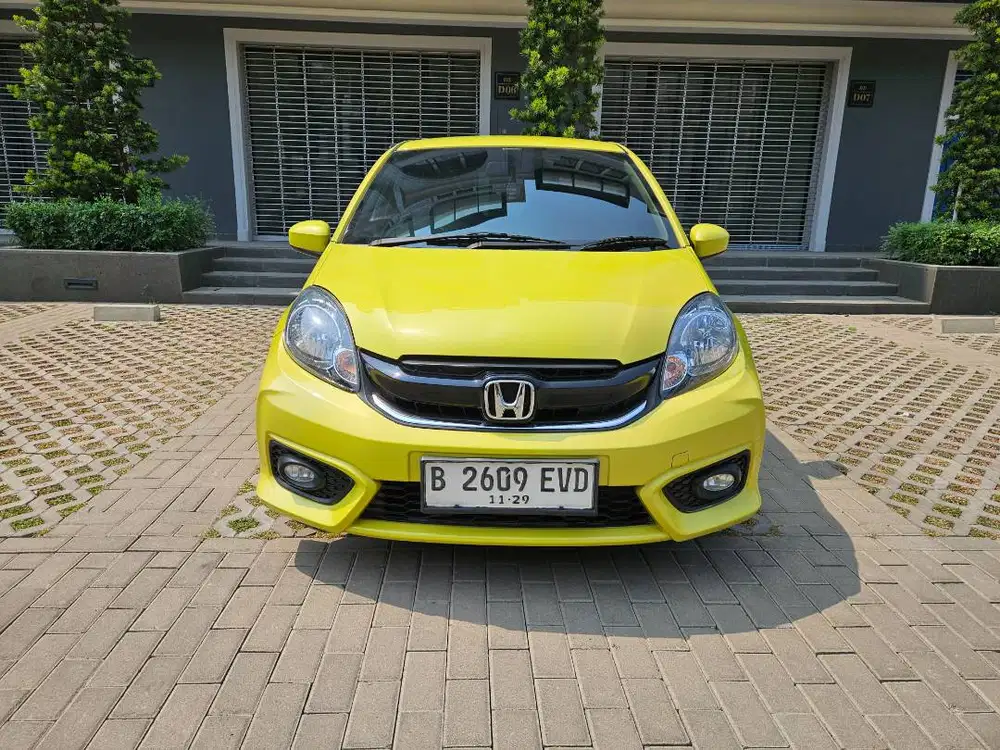 Honda Brio 1.2 E Tahun 2018 Kuning AT