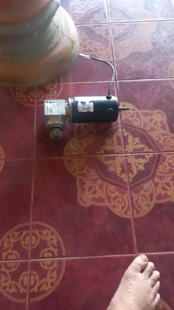 Dinamo 120v dc merk le
