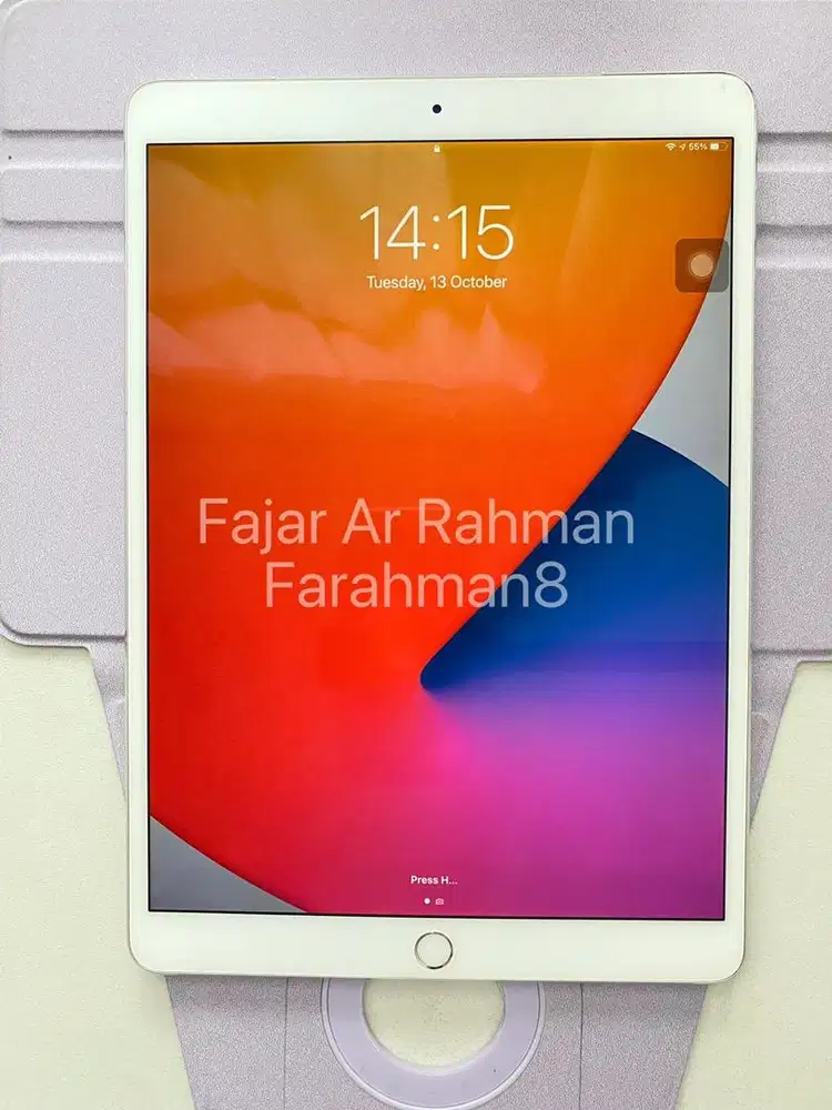 Ipad pro 10.5 512gb WiFi + Cellular, minus whitespot dikit & iPadOS 14