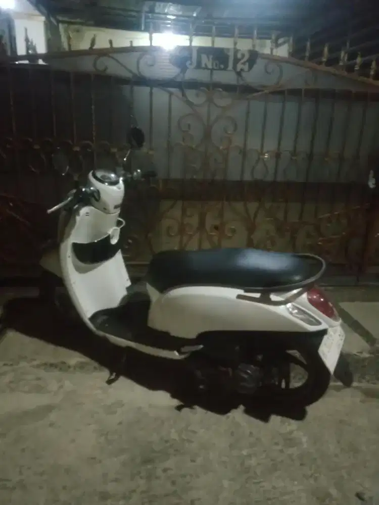 Di jual scoopy 2015