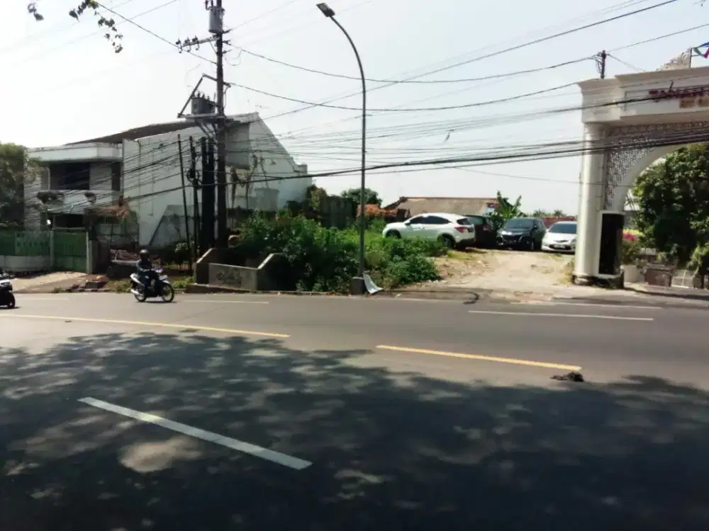 Dijual cepat Tanah di Pinggir jl Dr Wahidin dekat Akpol