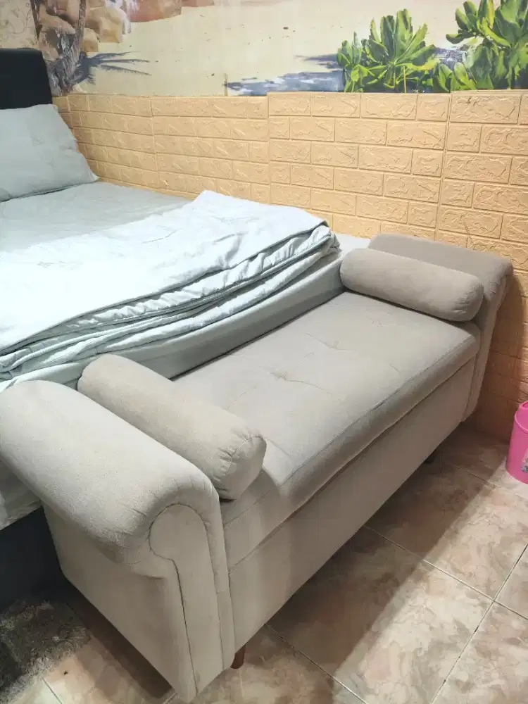 Sofa panjang / bench