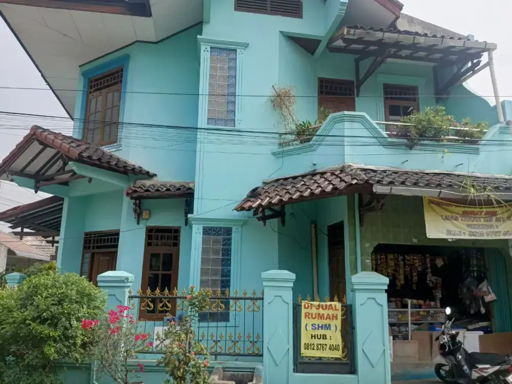 BUTUH UANG, Rumah bagus di sudut daerah Jatiwarna