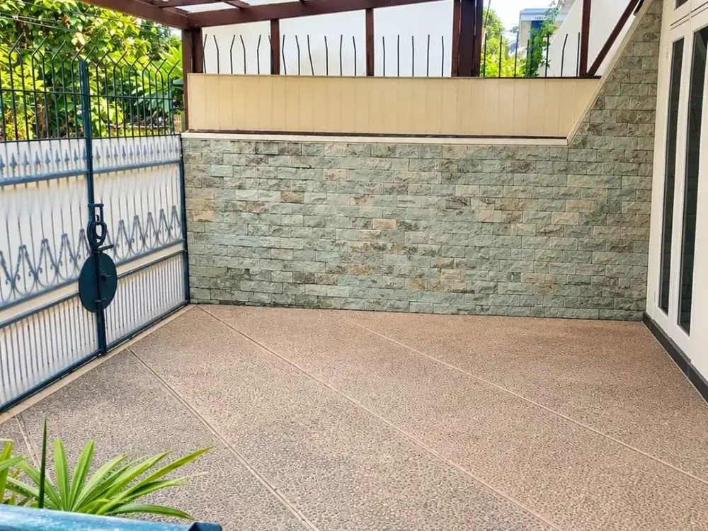 Rumah Siap Huni Dalam Komplek Asri & Nyaman Kebon jeruk Jakarta Barat