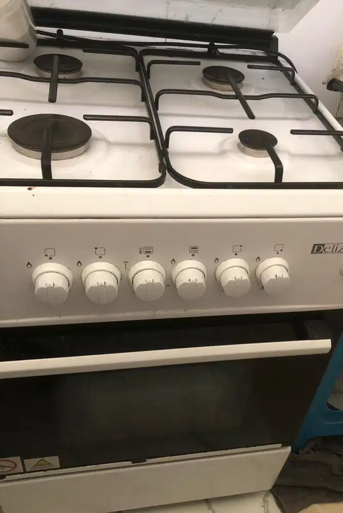 Kompor oven 4 tungku