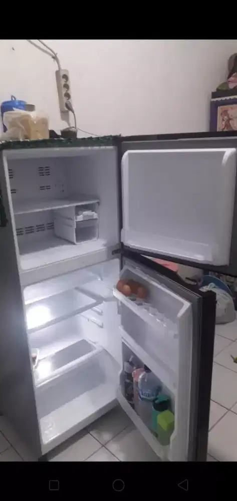 kulkas 2 pintu merk polytron