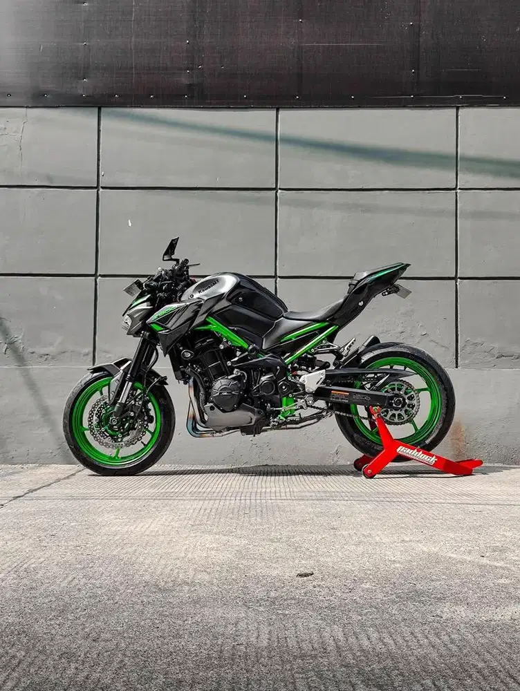 Kawasaki Z900 ABS tahun 2024 Very Low Odo Mulus TT FP Like New