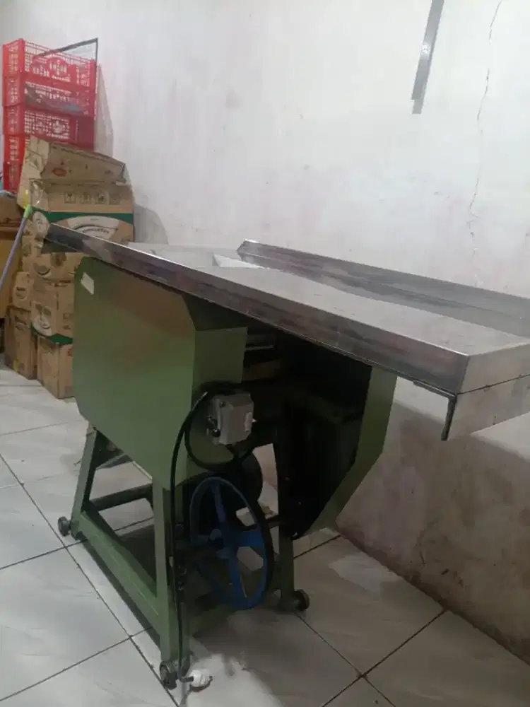 Dijual BU mesin pembuat pangsit