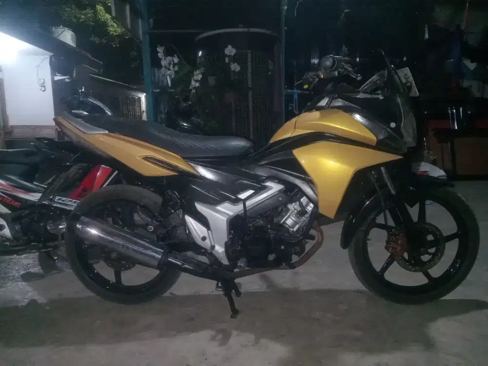 Di Jual Honda CS 1 tahun 2009