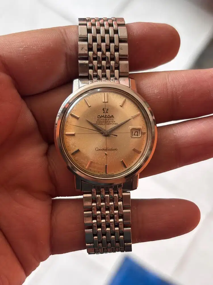 Omega contellations