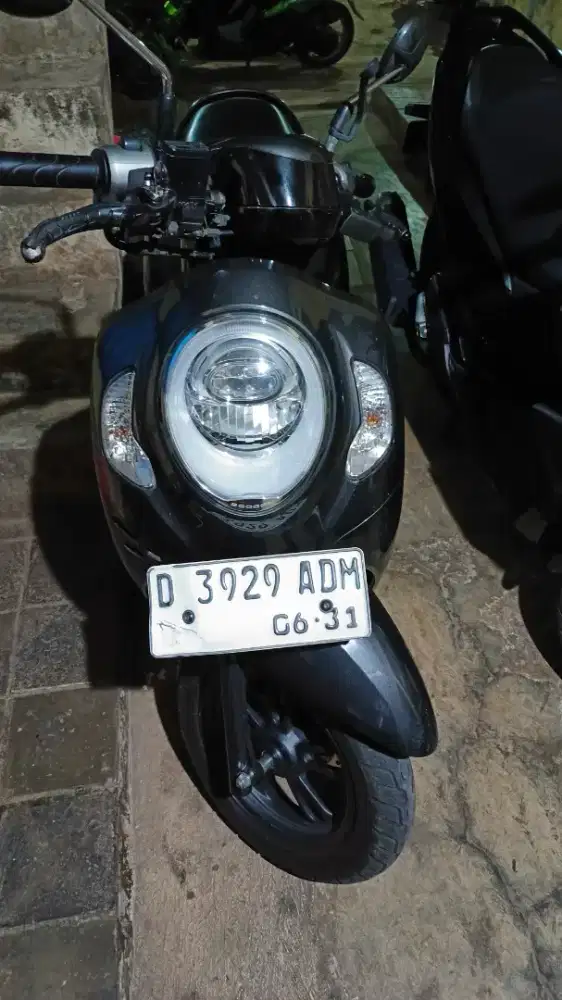 Scoopy bekas tahun 2021