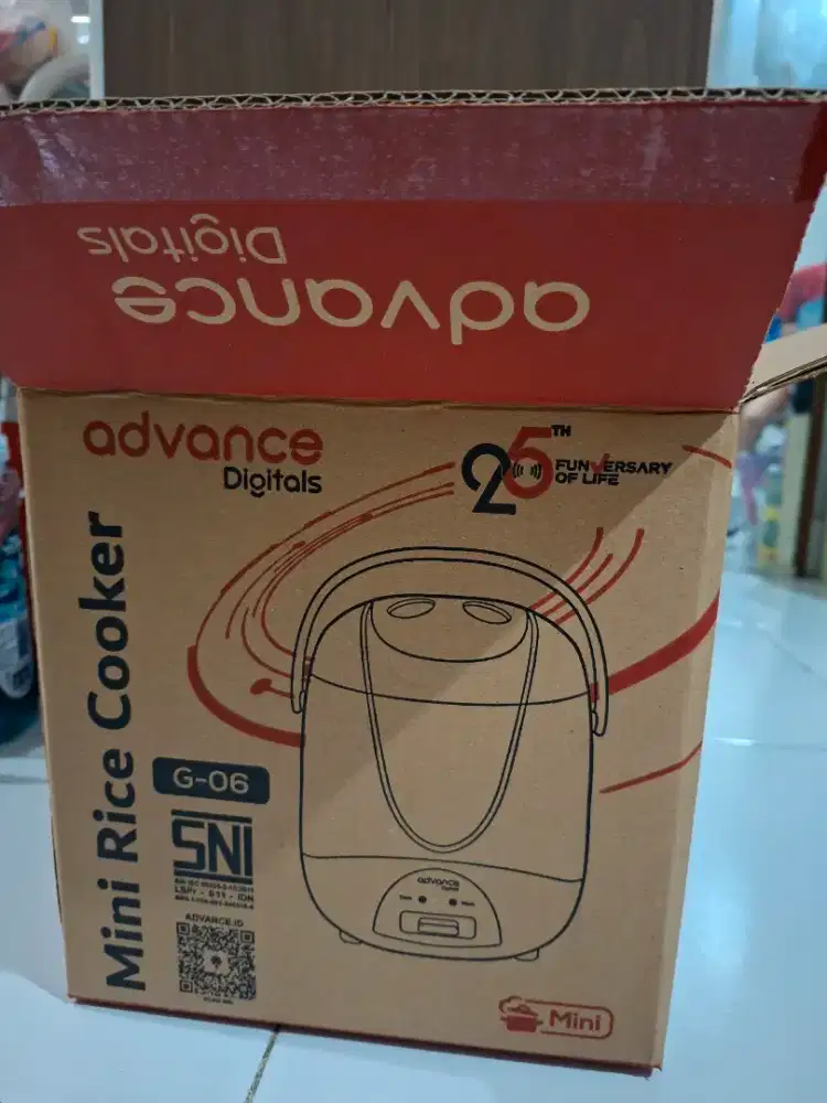 ADVANCE G06 RICE COOKER MINI PORTABLE 0.6 liter Magic com Travel